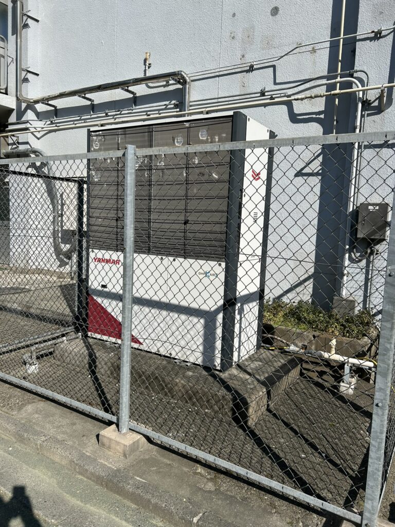 業務用大型エアコンのフロン回収2024年4月2日-2